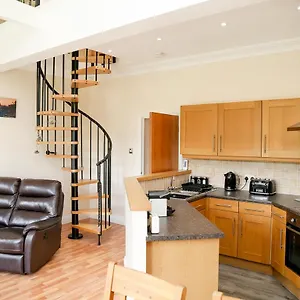 Beautiful Cozy 3 Bedroom 2 Bathroom Newcastle upon Tyne